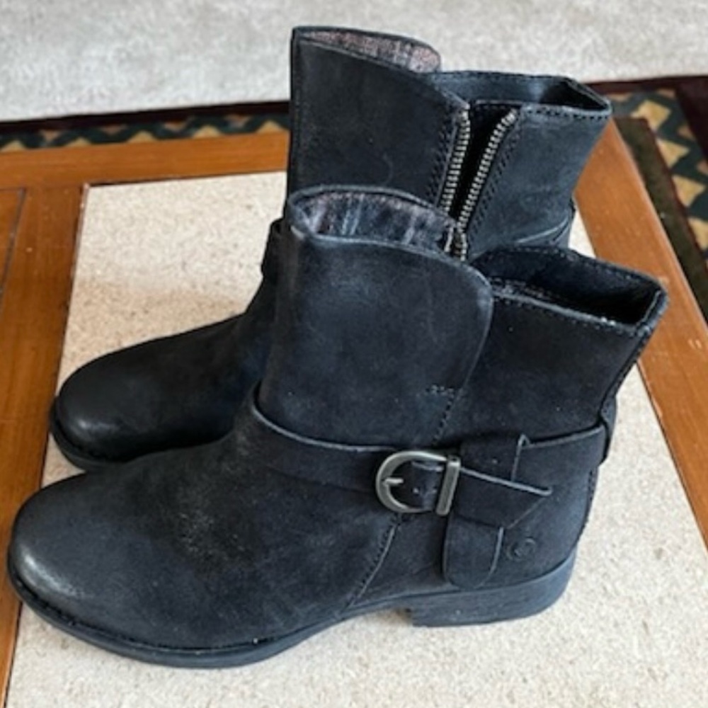 Born Women's Black Leather Ankle Boots Size 6  Excellent LIKE NEW Condition